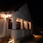 DorkaBorka apartman esti fényben